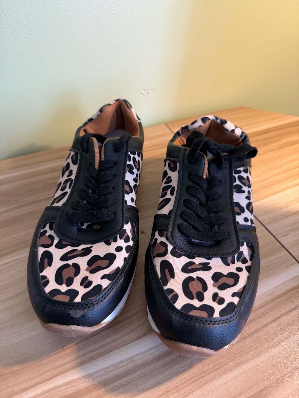 Women's Leopard Print Spliced Casual Lace-Up Sneakers